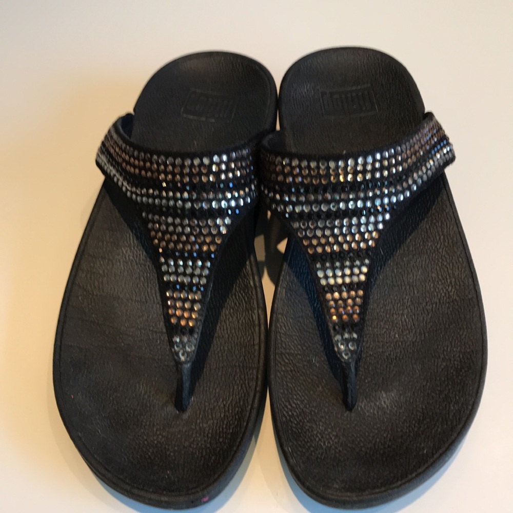 Fitflop black studded thong sandals size US 5 - Picture 2 of 9